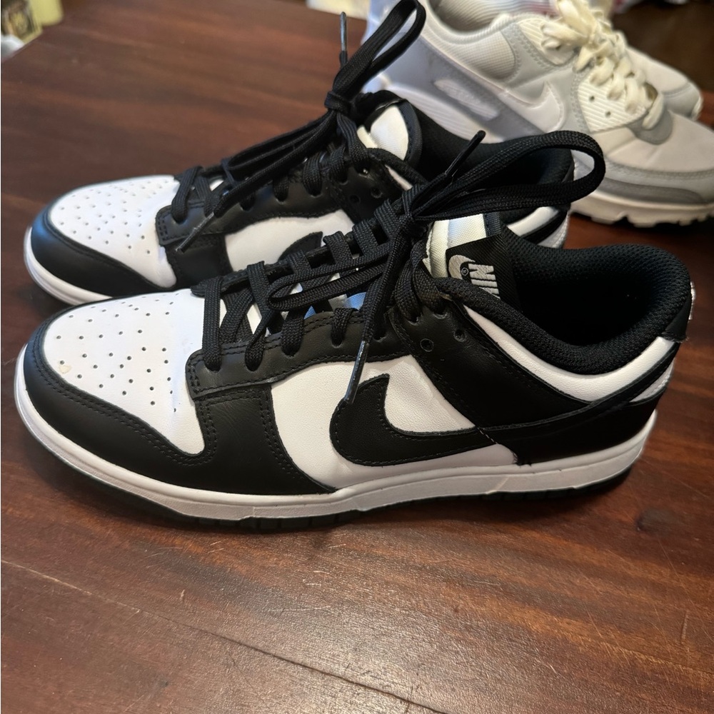 Nike Dunks Women’s size 7